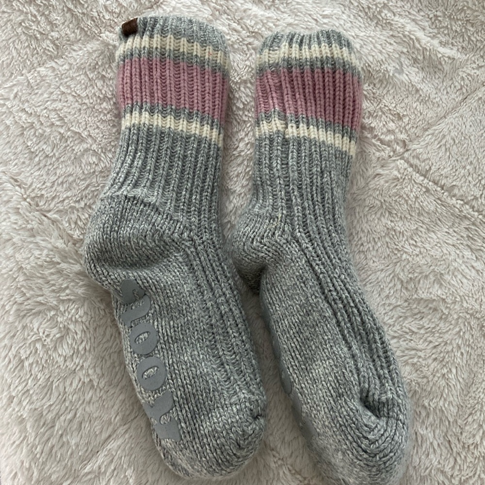 Roots Reading Socks